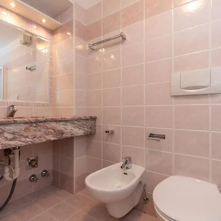 Apartment Giulia 103 *